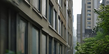 物业允许给住户停水吗？